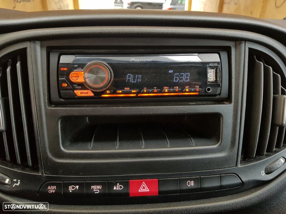 Fiat Doblo 3 Lugares - 19