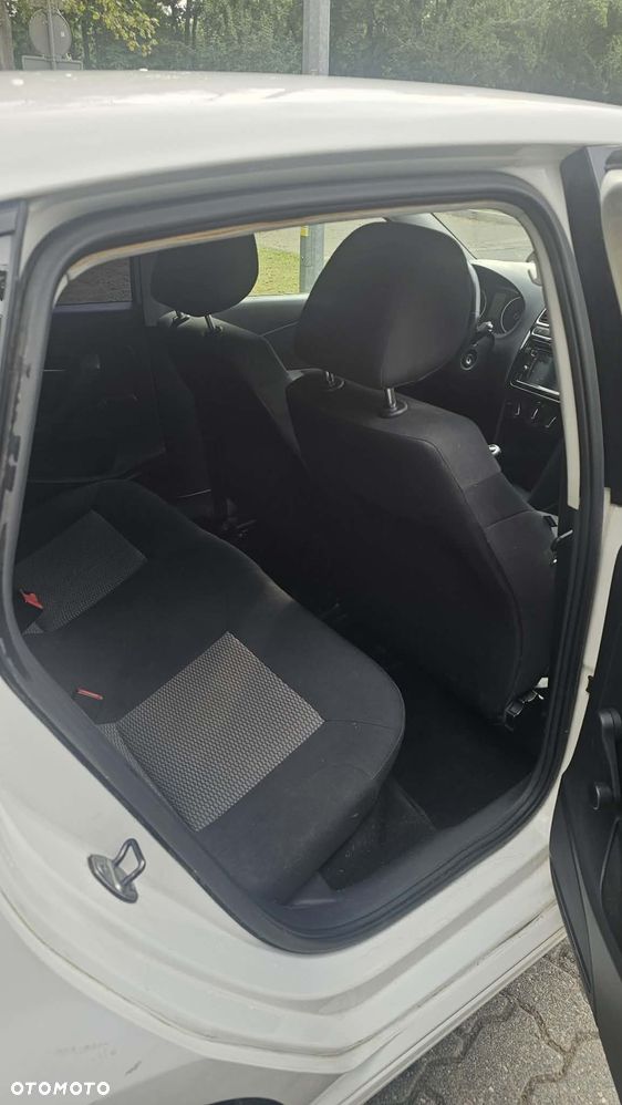 Volkswagen Polo - 12