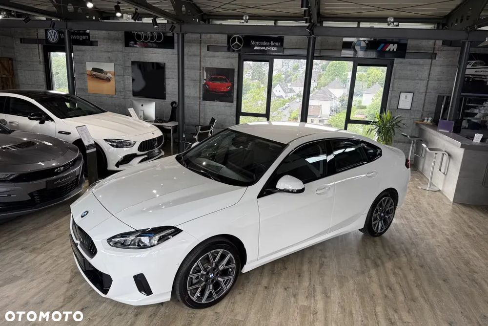BMW Seria 2 220i mHEV M Sport sport - 4