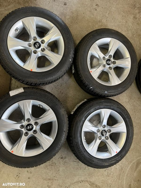 vând set jante noi originale Hyundai I40 cu anvelope  iarnă - 1