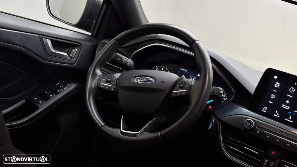 Ford Focus 1.0 EcoBoost Active - 33
