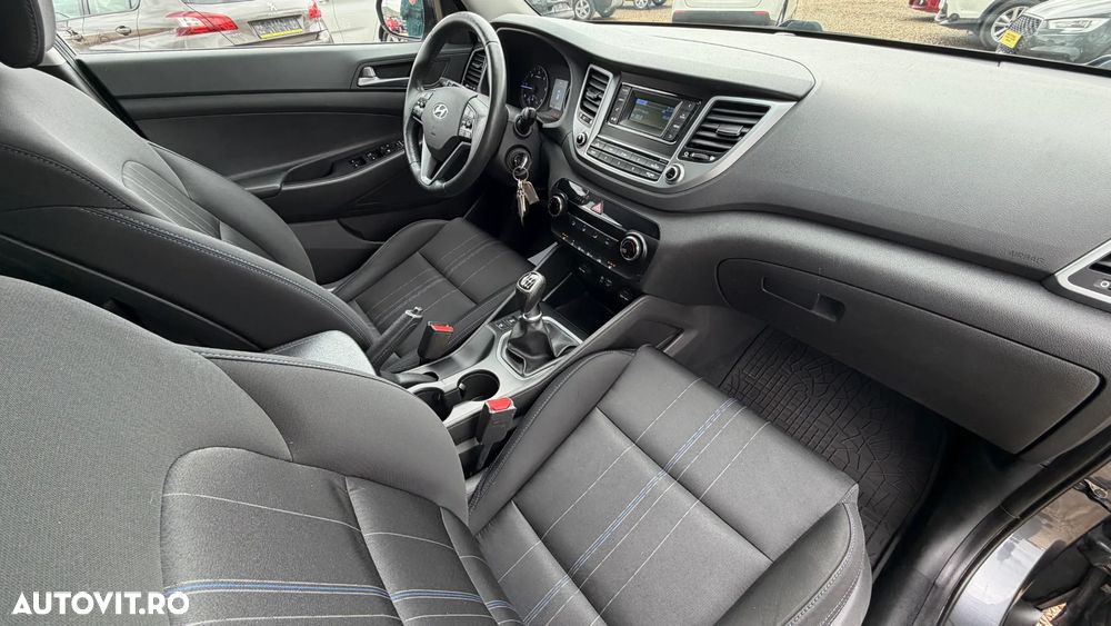 Hyundai Tucson 2.0 CRDI 4WD 6MT Style - 22