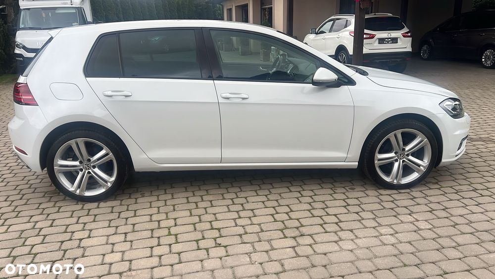 Volkswagen Golf - 3