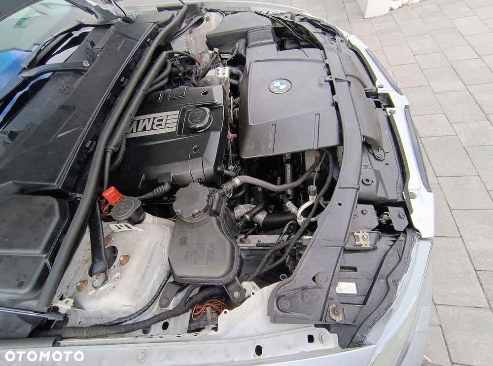 BMW Seria 3 320i - 23
