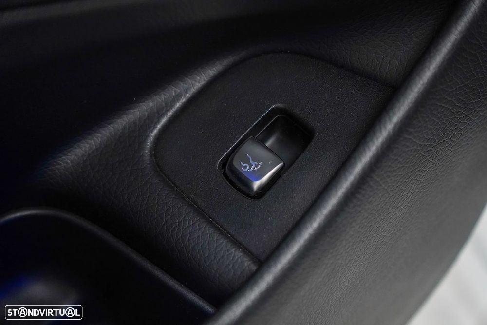 Mercedes-Benz E 300 d AMG designo 7L - 23