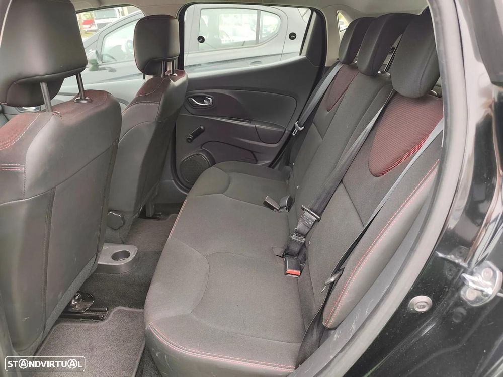 Renault Clio 1.2 16V Confort 130g - 8
