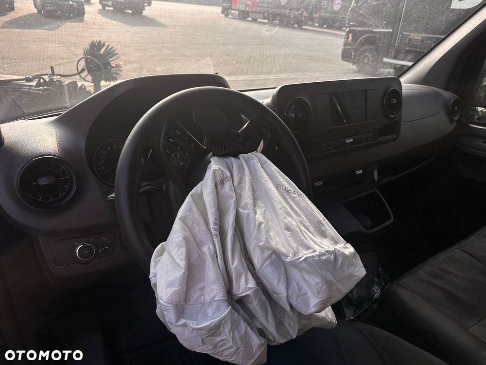 Mercedes-Benz Sprinter 319 CDI - 2