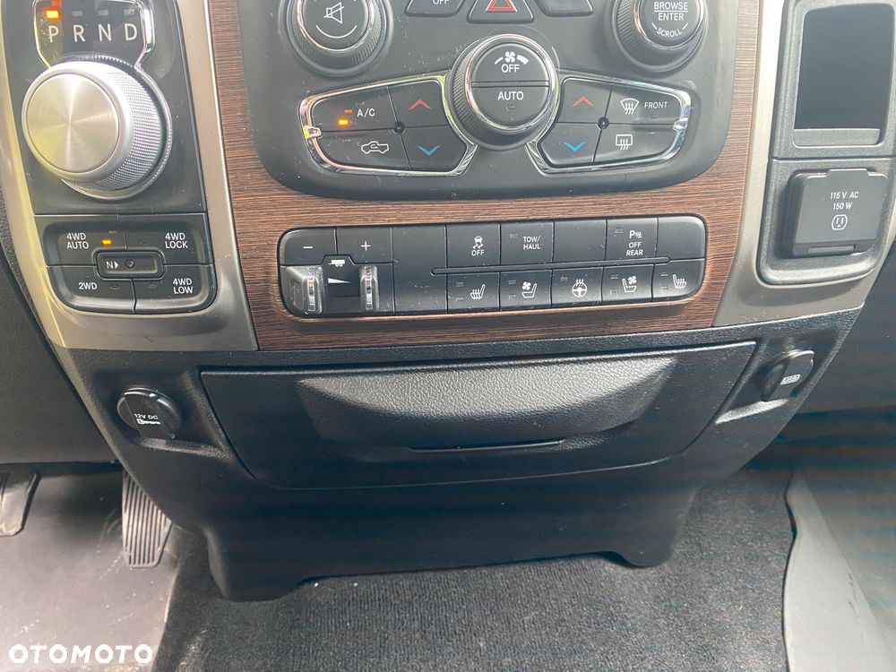 Dodge RAM - 16