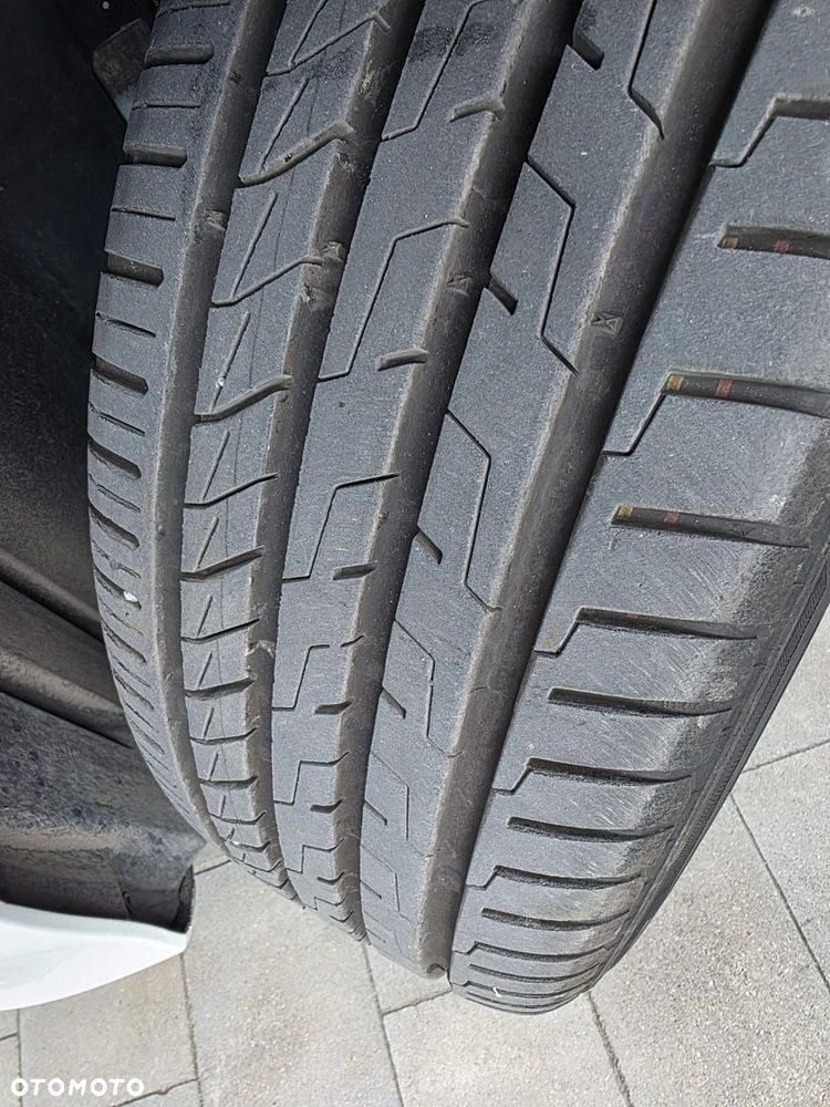 Mercedes-Benz Klasa E - 27