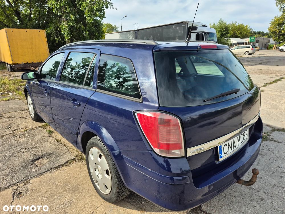 Opel Astra 1.9 CDTI - 8