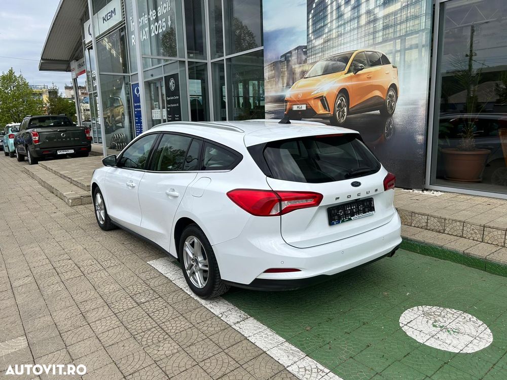 Ford Focus 1.0 EcoBoost Trend - 5