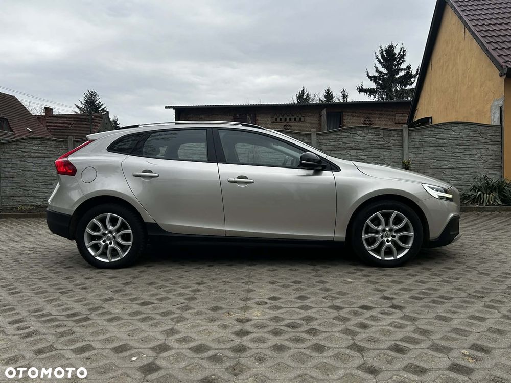 Volvo V40 Cross Country D2 Geartronic Summum - 2