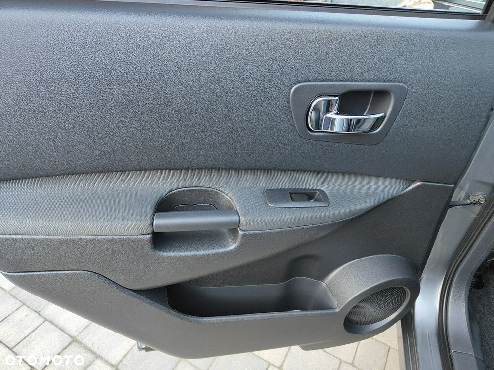 Nissan Qashqai+2 - 31