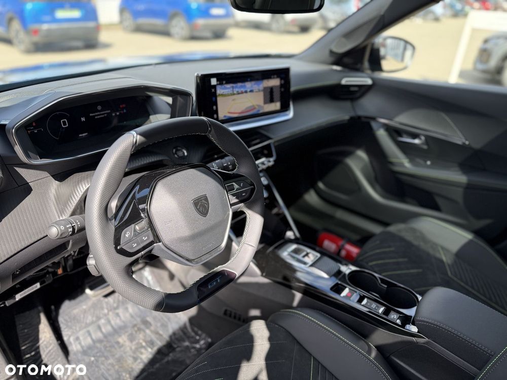 Peugeot 2008 PureTech mHEV GT E-DCS6 - 11