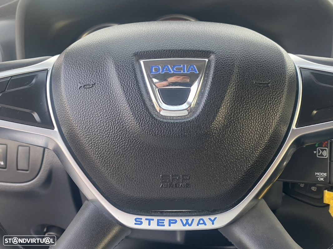 Dacia Sandero - 32
