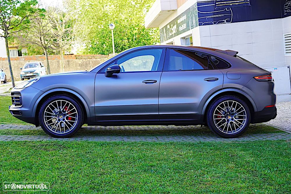Porsche Cayenne Coupé E-Hybrid - 3