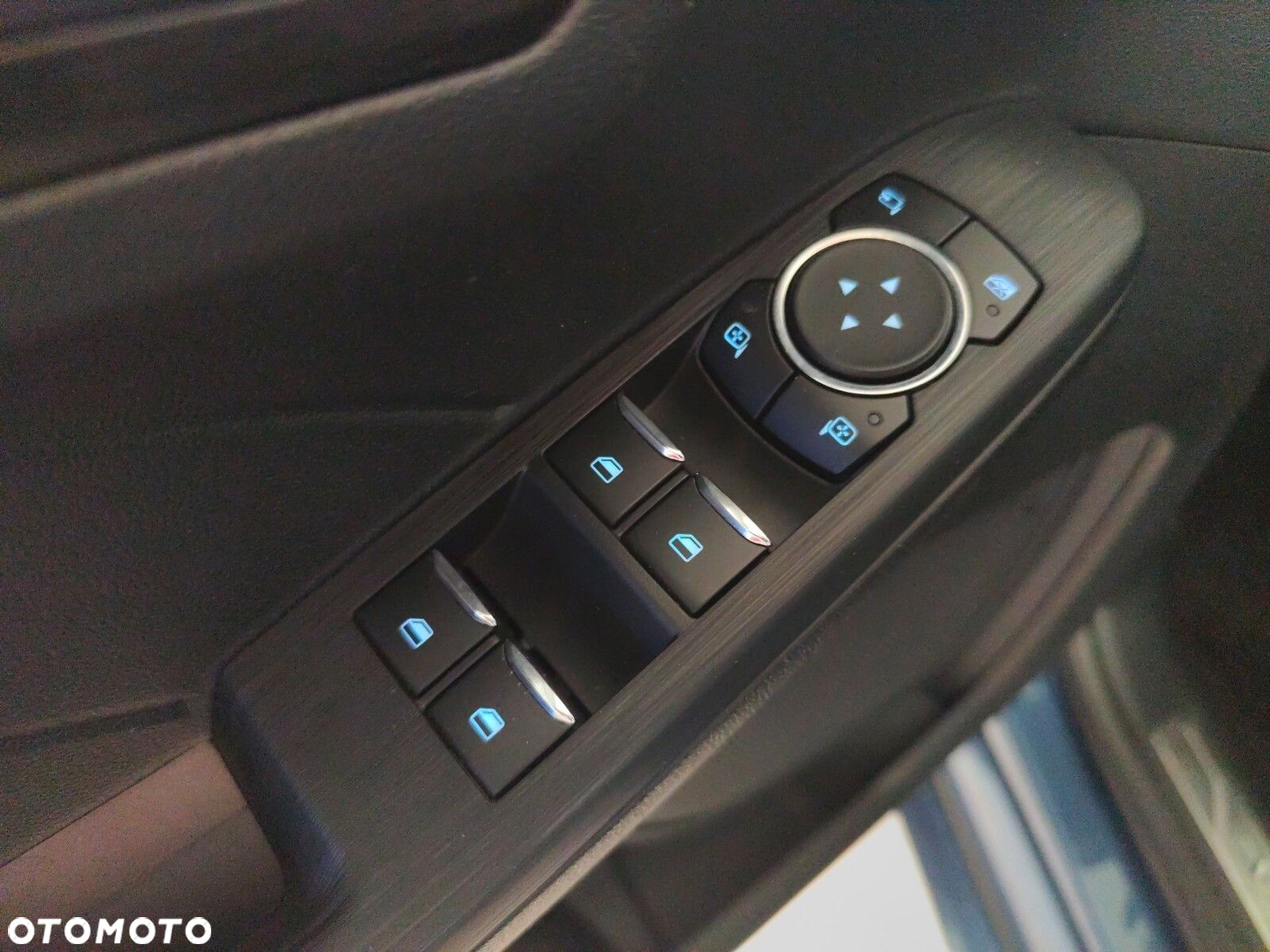 Ford Kuga - 13