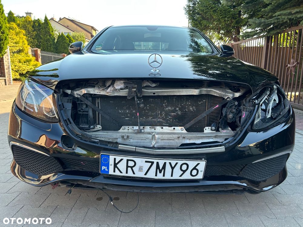 Mercedes-Benz Klasa E 220 d Avantgarde - 12