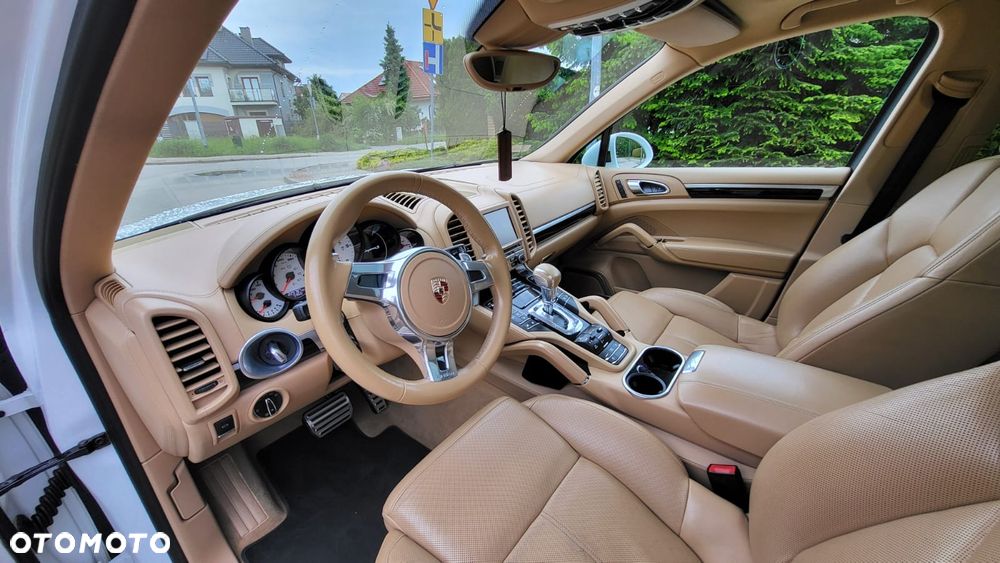 Porsche Cayenne - 6
