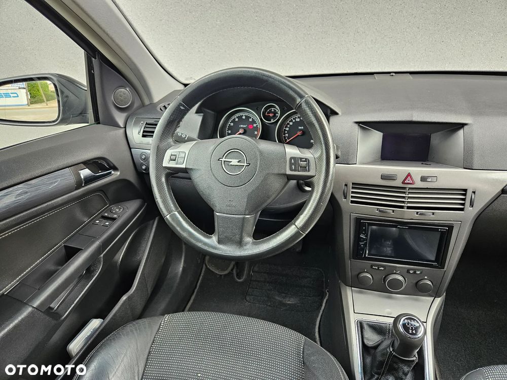 Opel Astra 1.8 Cosmo - 24