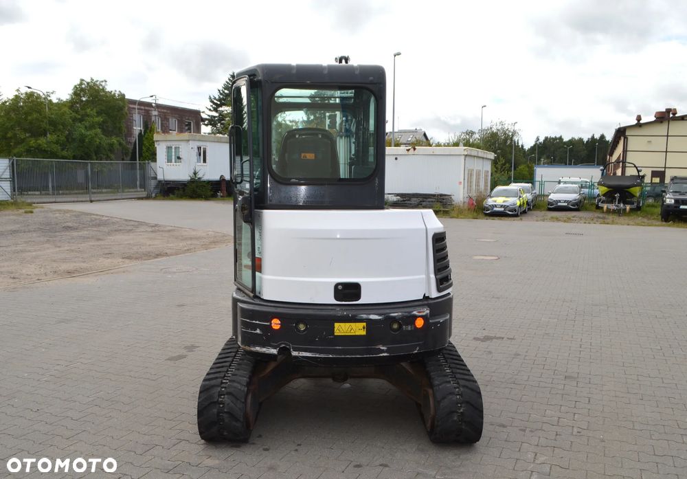 Bobcat E35 - 6