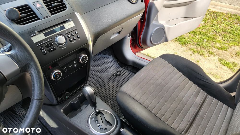 Suzuki SX4 1.6 Premium - 13