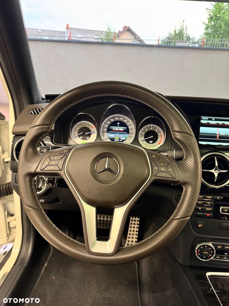 Mercedes-Benz GLK 350 4Matic (BlueEFFICIENCY) 7G-TRONIC - 22
