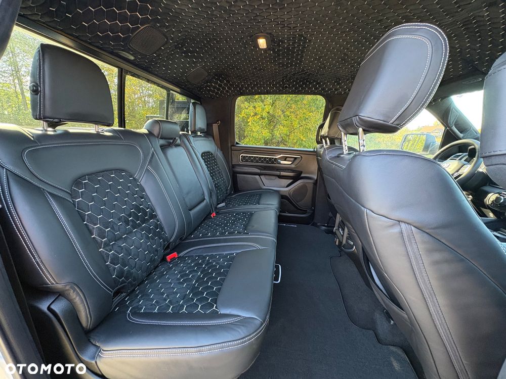 Dodge RAM 5.7 4x4 - 24