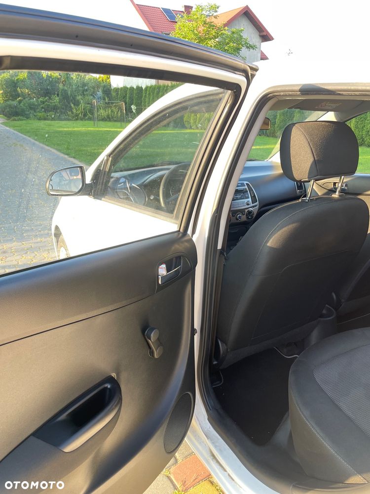 Hyundai i20 - 14
