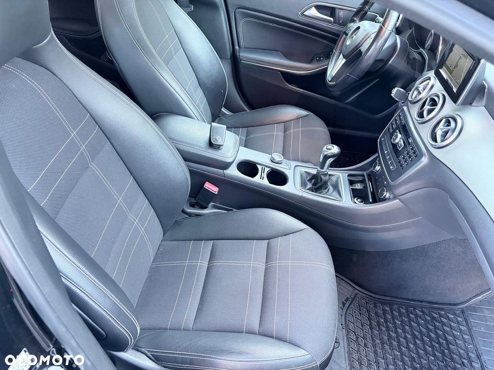 Mercedes-Benz GLA - 17