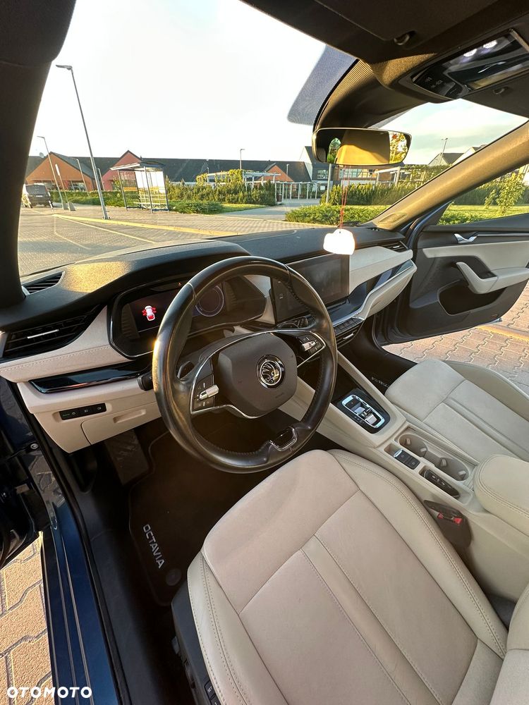 Skoda Octavia 2.0 TDI Style DSG - 1