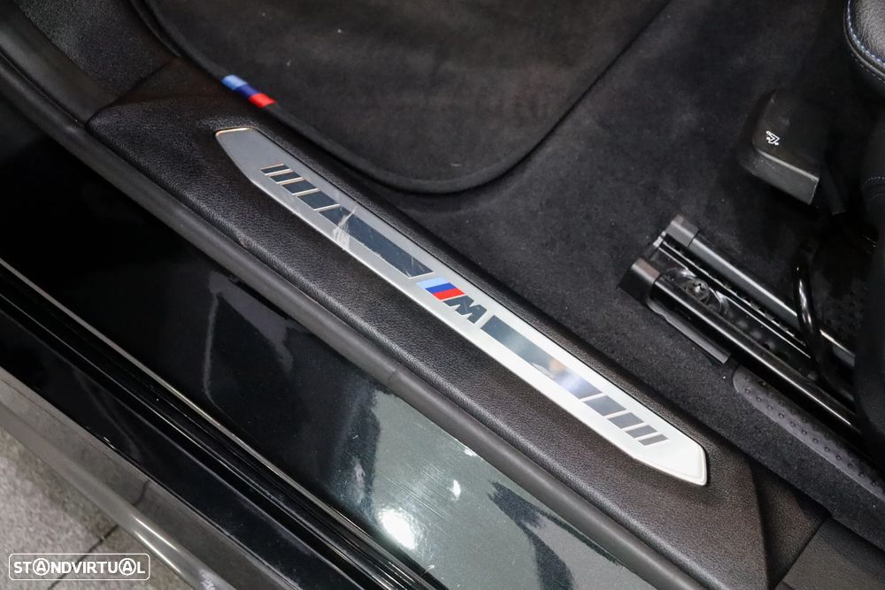 BMW 116 d Pack Desportivo M Auto - 28