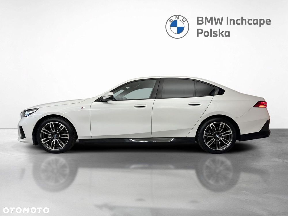 BMW Seria 5 520i mHEV M Sport - 2