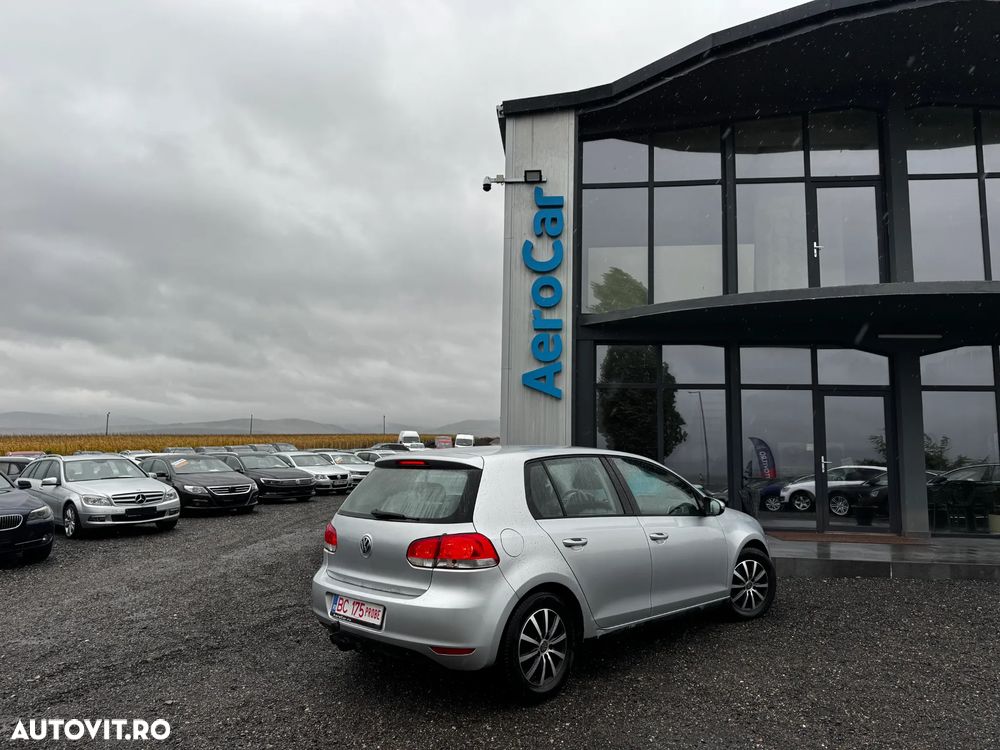 Volkswagen Golf 2.0 TDI DPF Trendline - 6