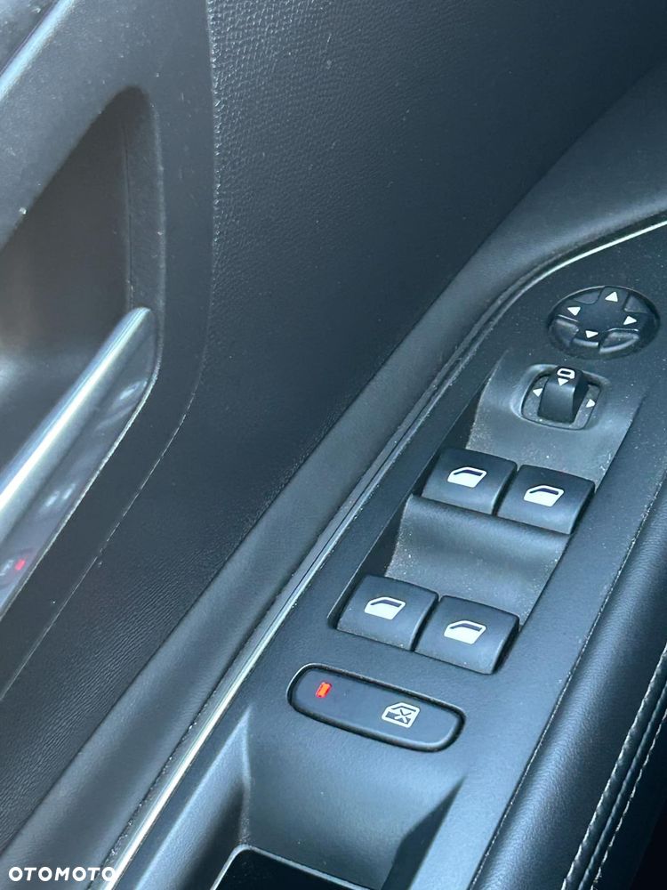 Peugeot 3008 - 10