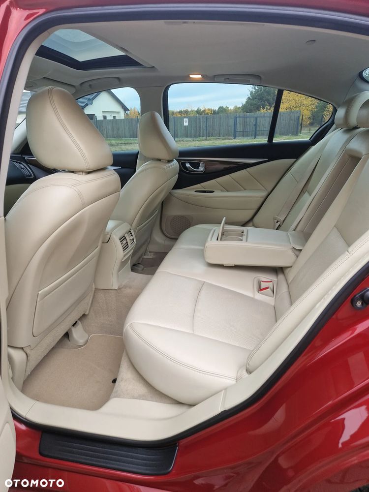 Infiniti Q50 - 27