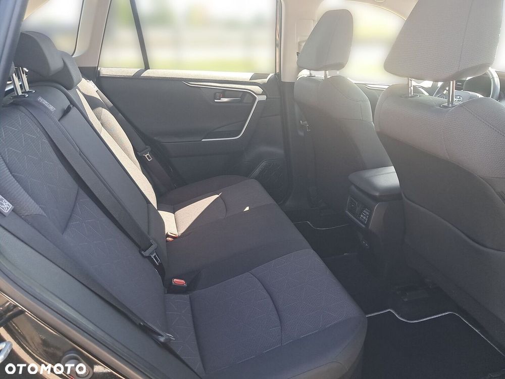 Toyota RAV4 - 11
