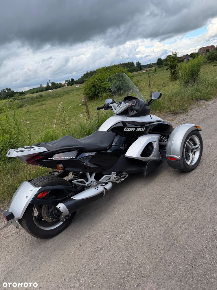Can-Am Spyder - 29