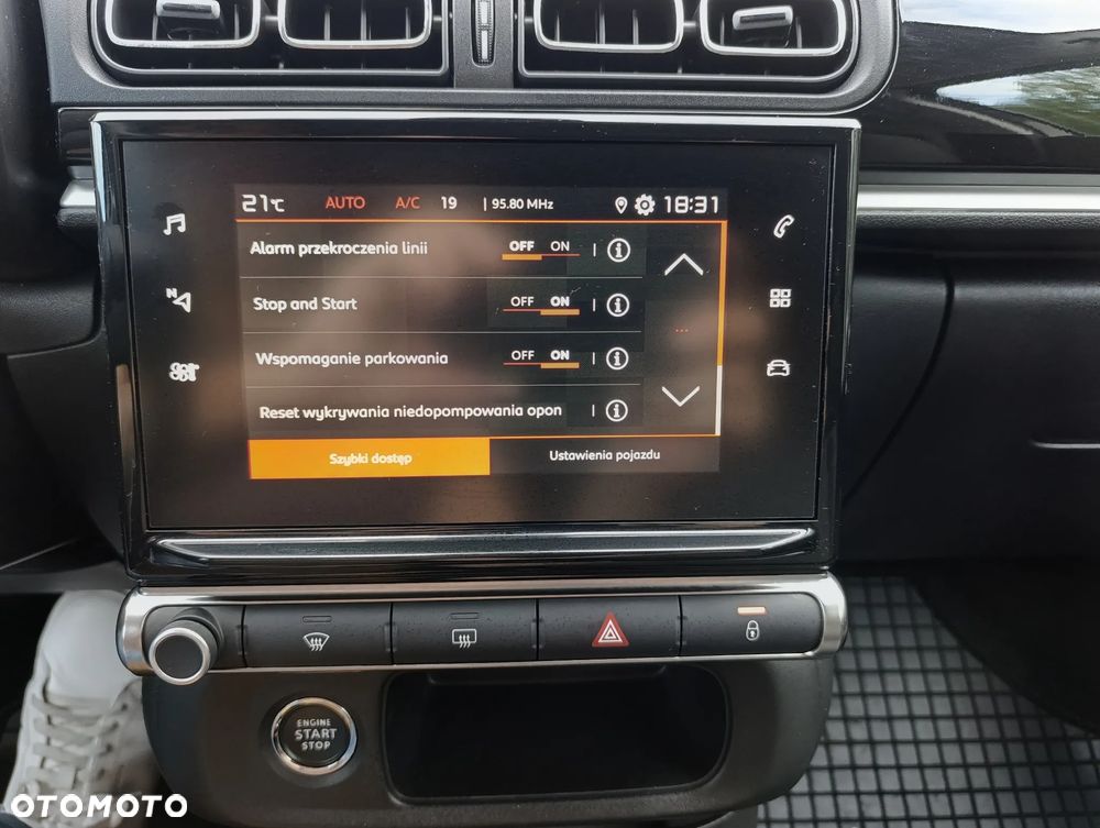 Citroën C3 1.2 PureTech Shine EAT6 - 26