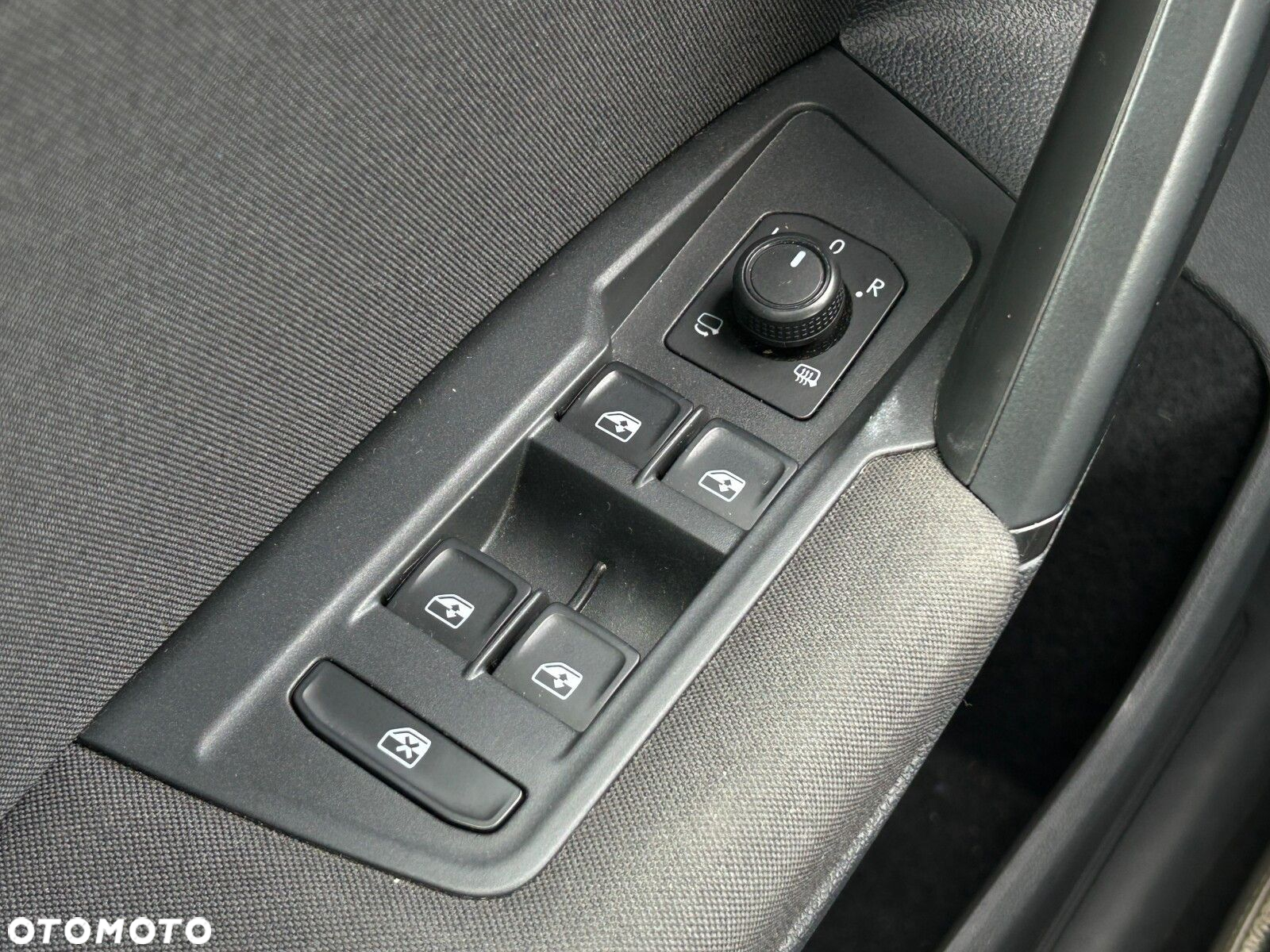 Volkswagen Tiguan 1.5 TSI EVO Active - 18