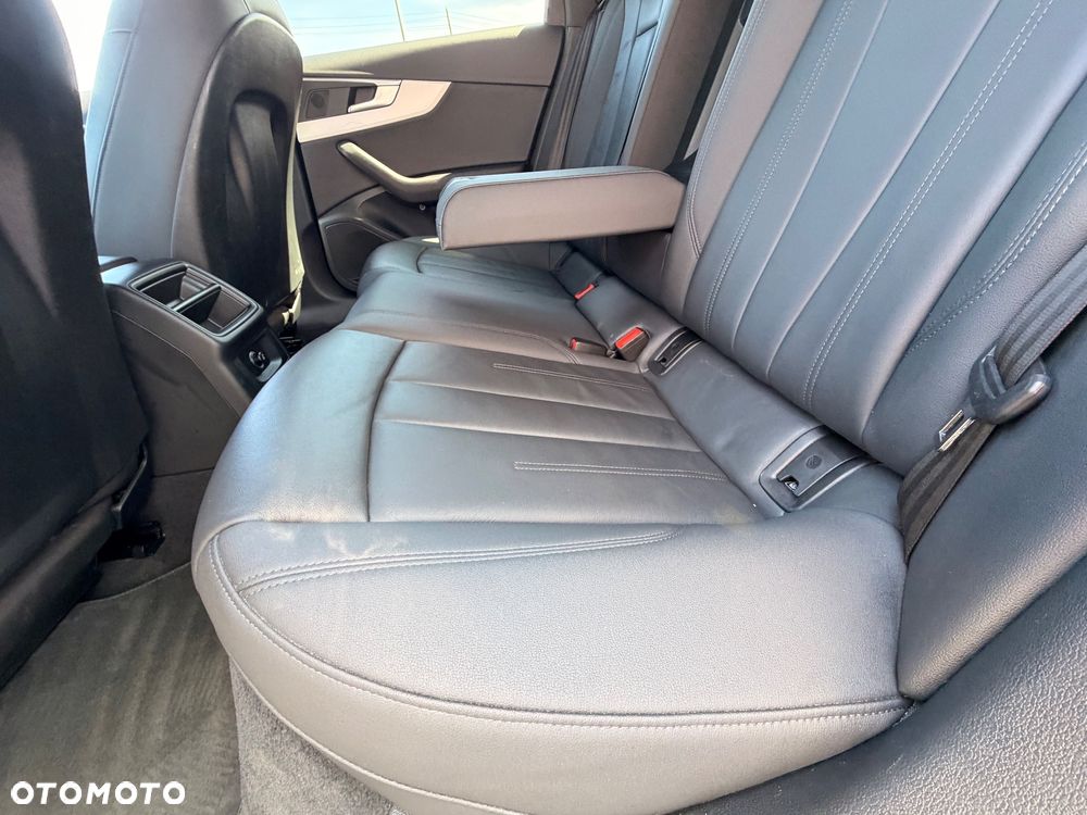 Audi A4 Avant 35 TFSI S tronic S line - 19