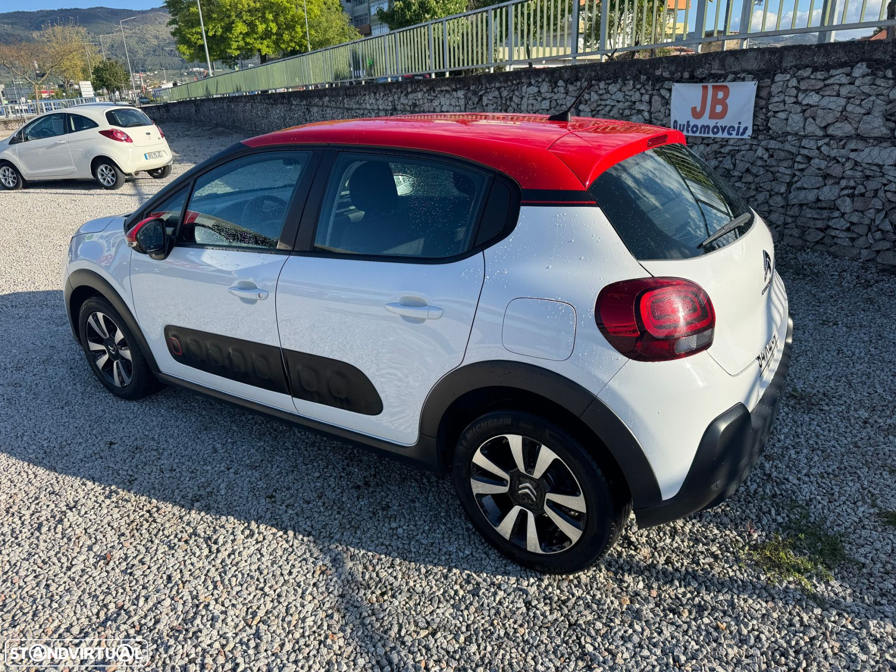 Citroën C3 1.5 BlueHDi Shine - 4