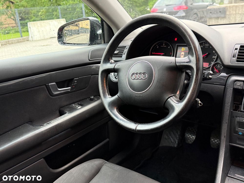 Audi A4 Avant - 4