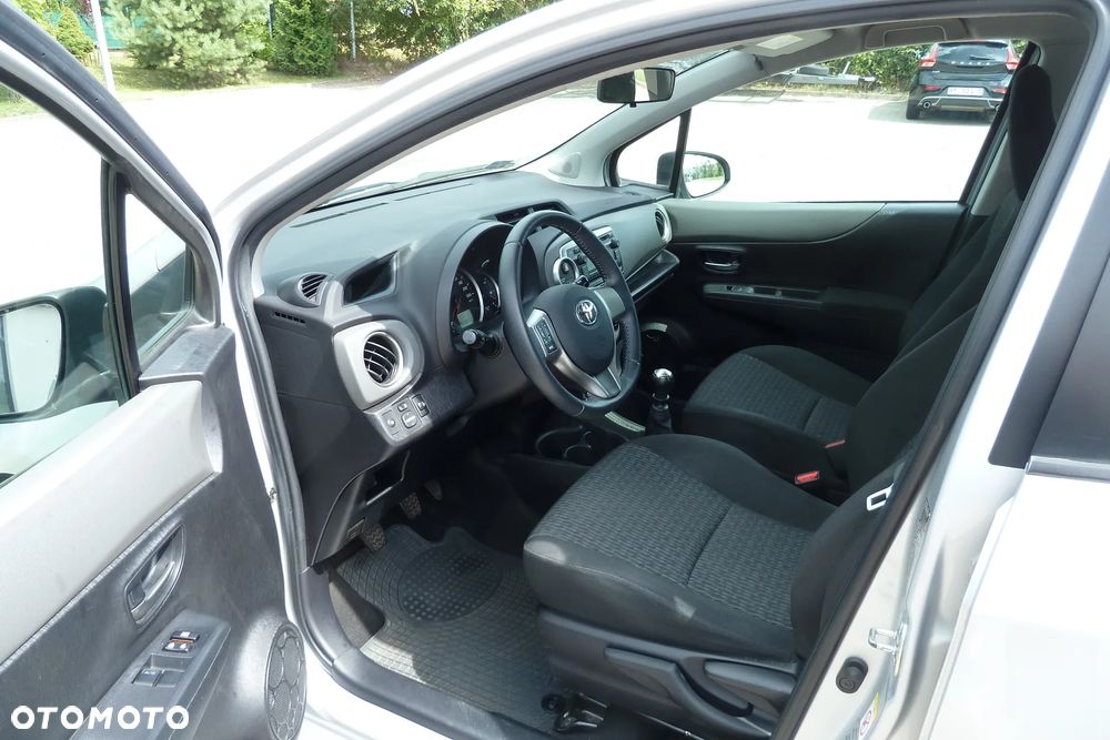 Toyota Yaris 1.33 Active - 10
