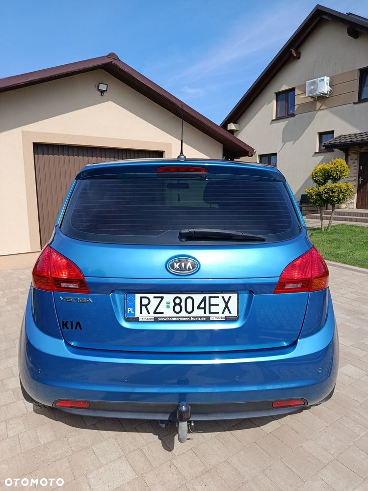 Kia Venga - 3