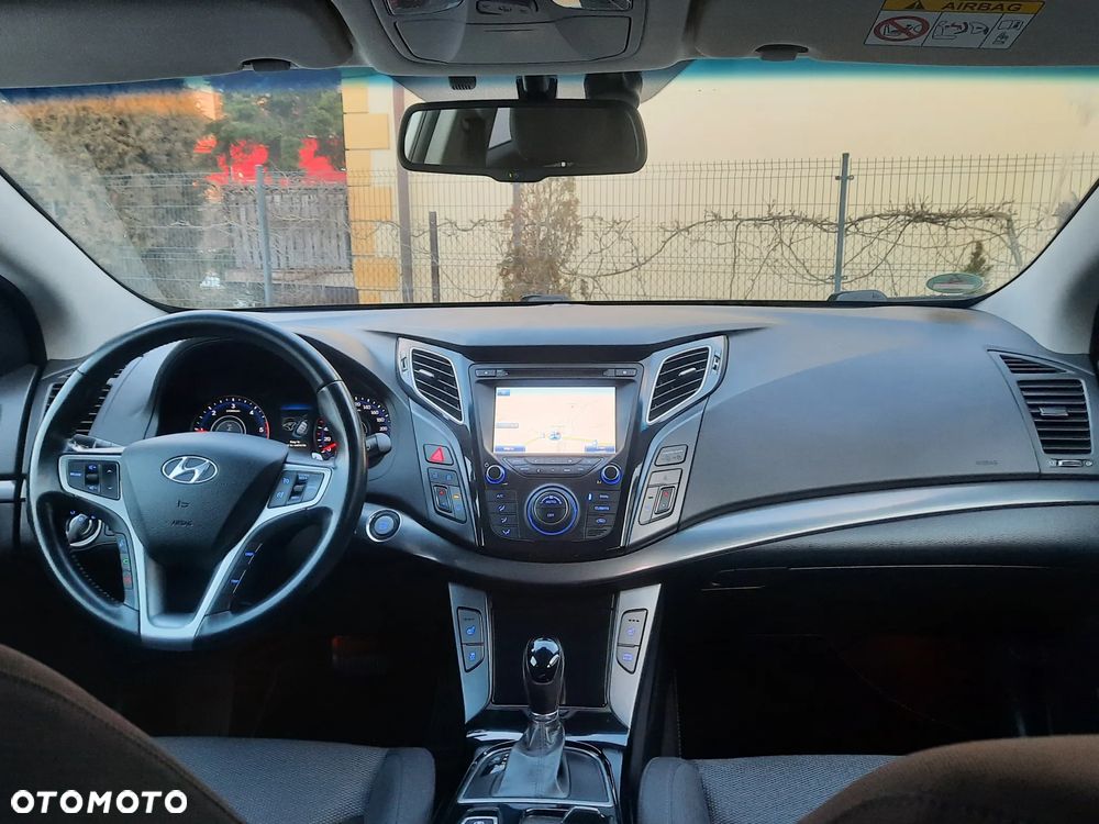 Hyundai i40 i40cw 1.7 CRDi Automatik Fifa World Cup Edition - 32