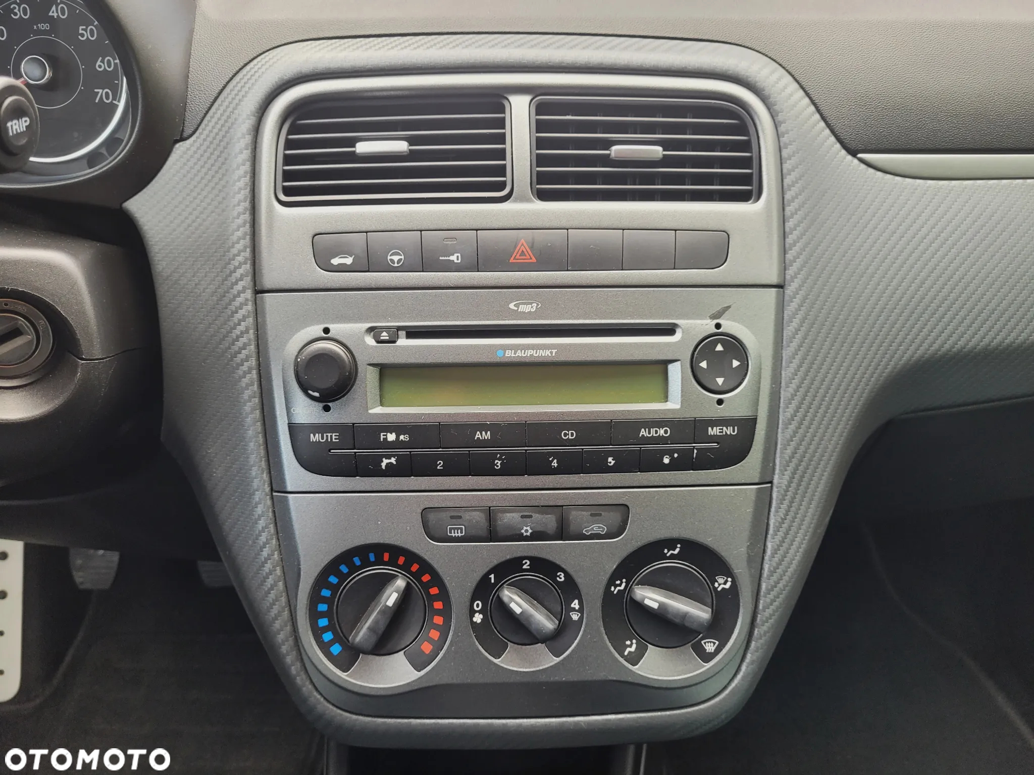 Fiat Grande Punto - 11