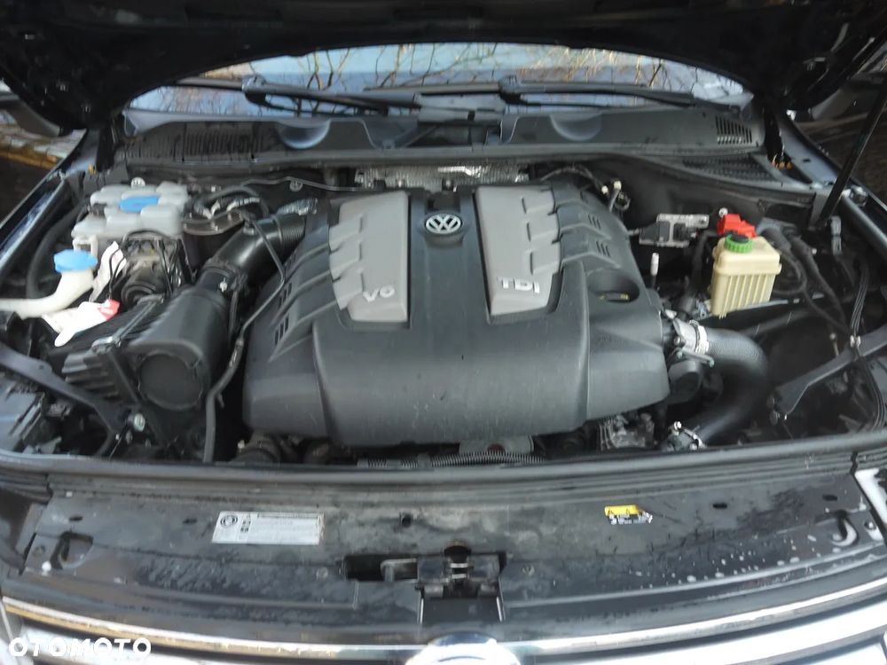 Volkswagen Touareg 3.0 V6 TDI BMT - 11