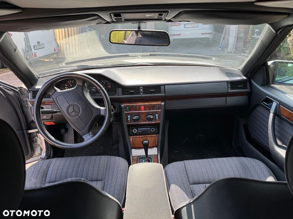 Mercedes-Benz W124 (1984-1993) - 14