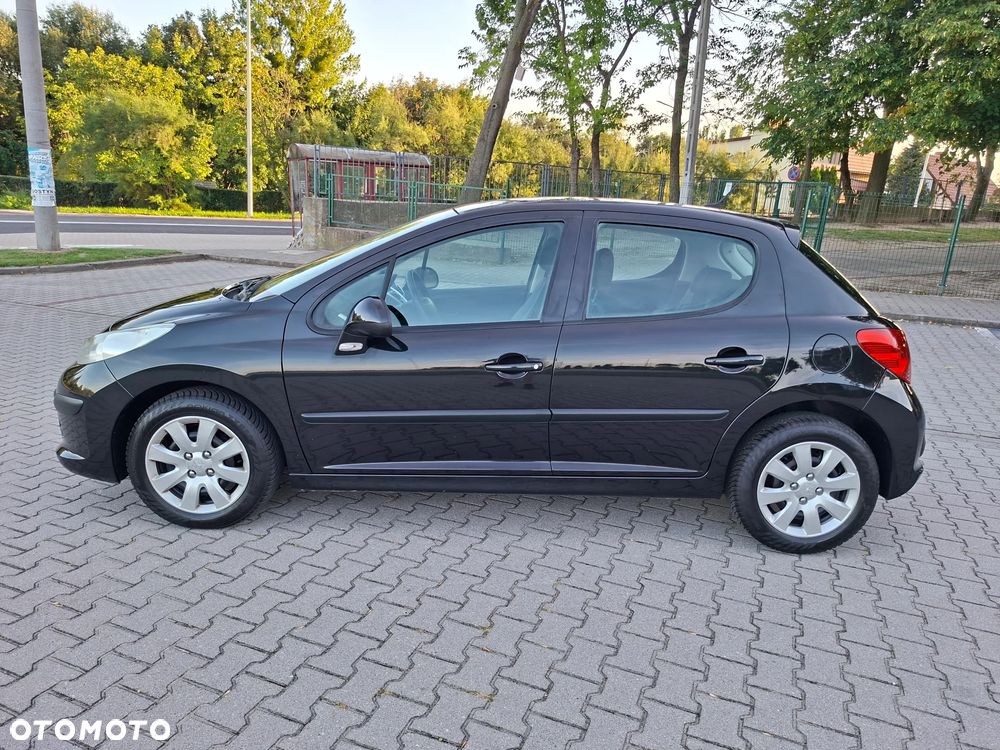 Peugeot 207 75 Filou - 8